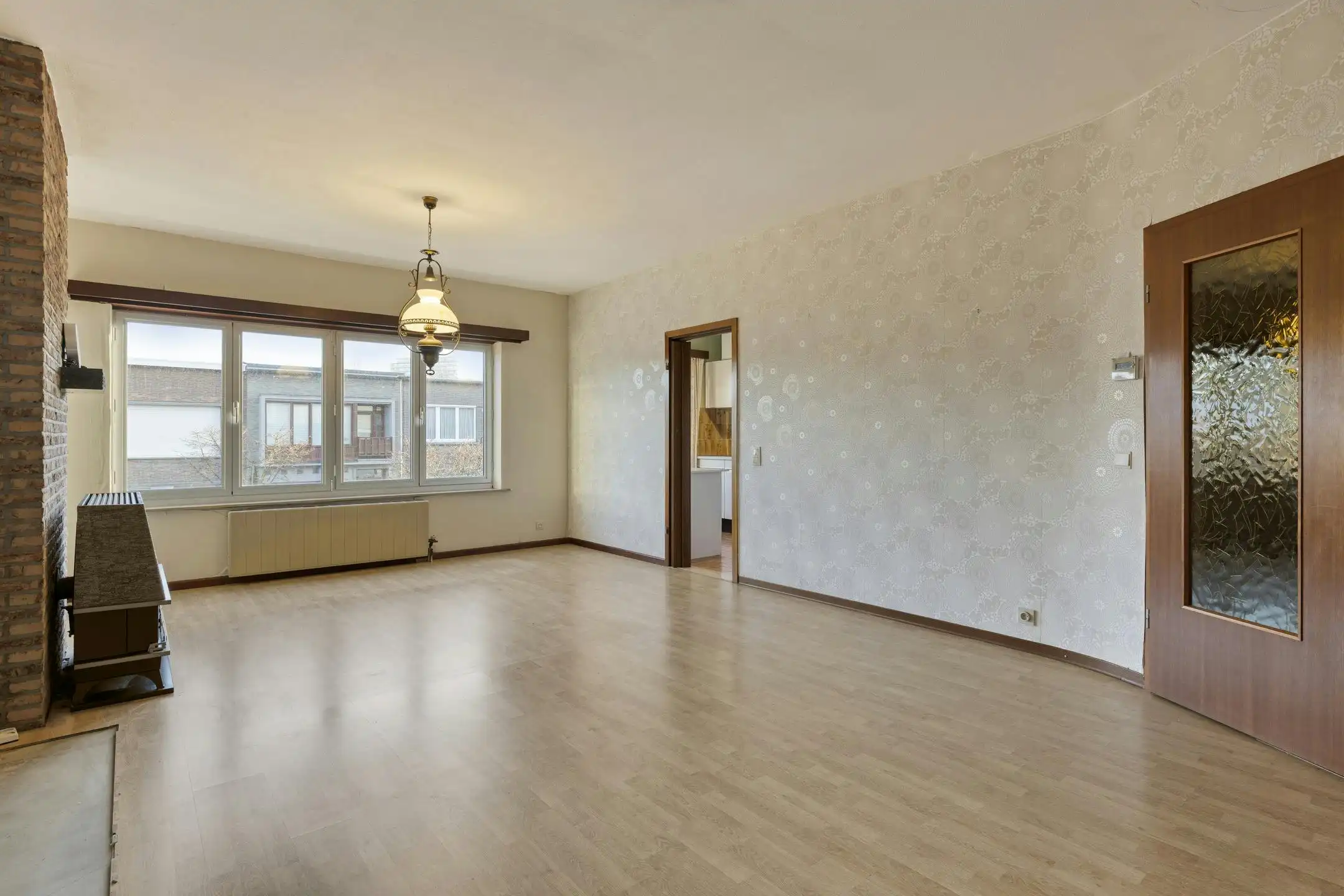 Te renoveren appartement met 2 slaapkamers te koop in Wilrijk  foto 6
