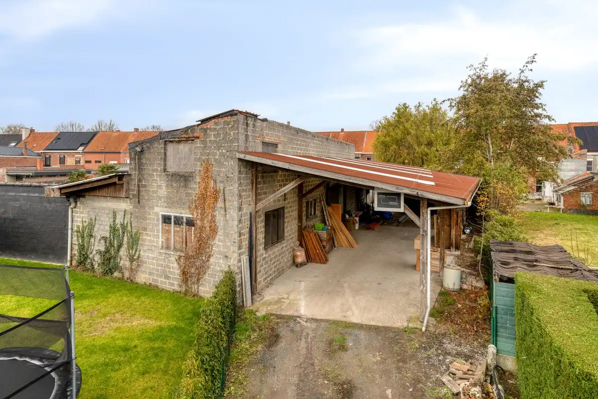 Te renoveren rijwoning met achterliggend groot magazijn! foto 15