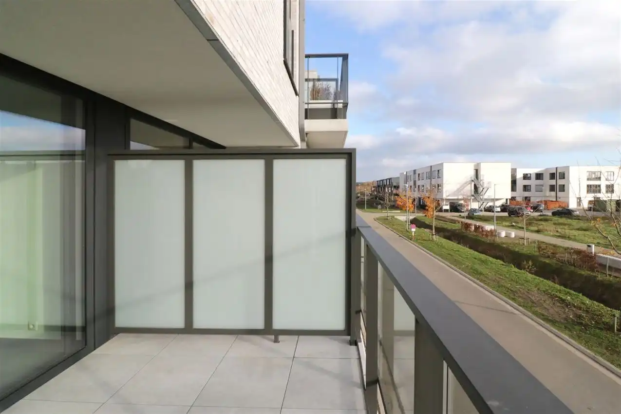 Zonnig appartement, zuidterras, twee slpk, autostaanplaats op gunstige locatie foto 49