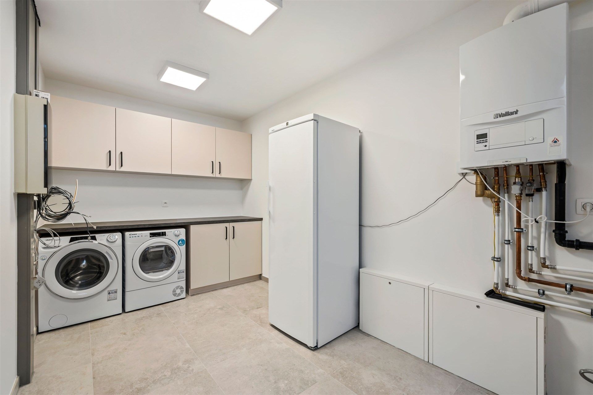 Uitzonderlijk ruim duplex appartement met loft allures te Sint-Niklaas foto 19