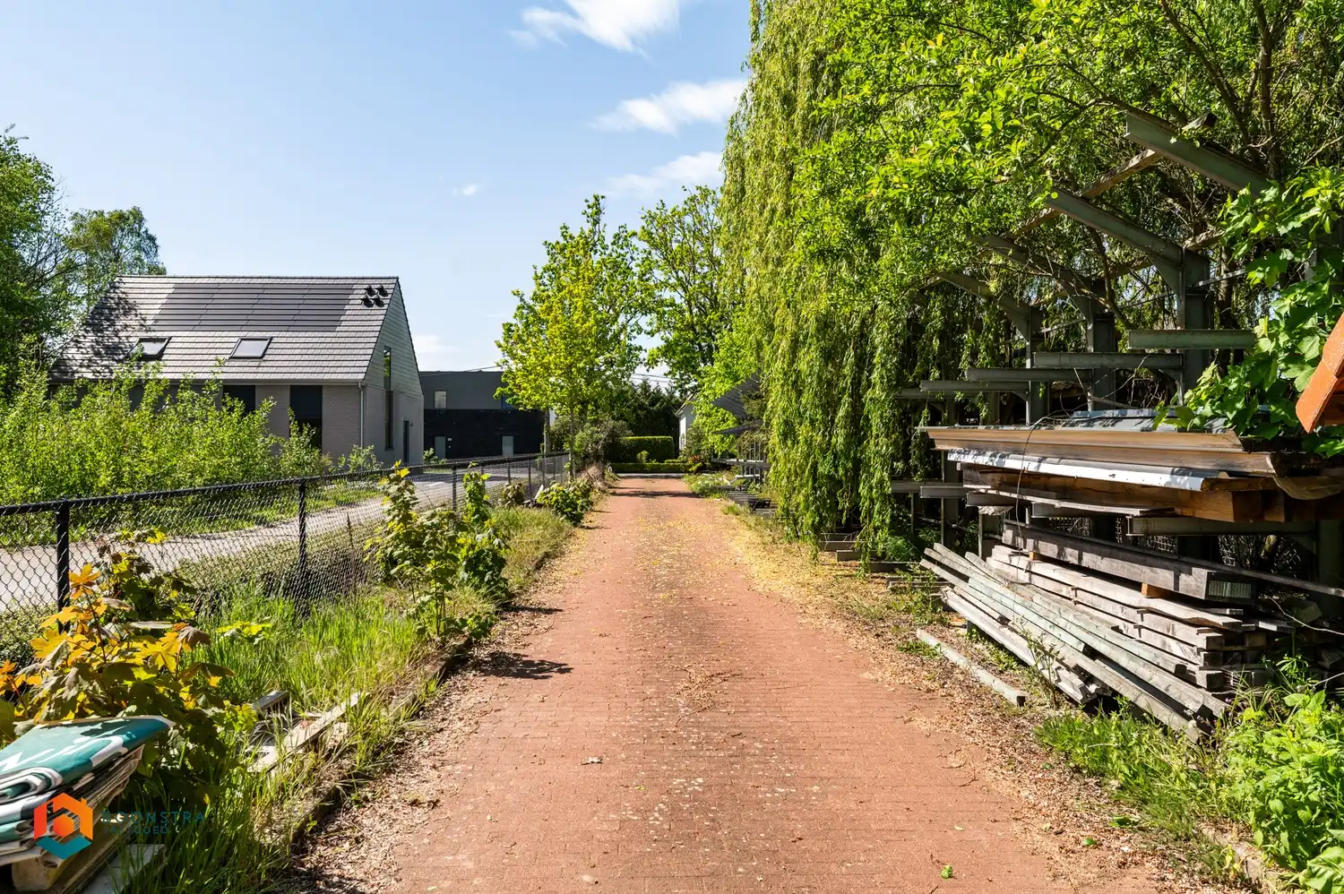 Vrijstaand wonen en werken met werkplaats/magazijn van 354 m² op toplocatie nabij R6 en E19 foto 30