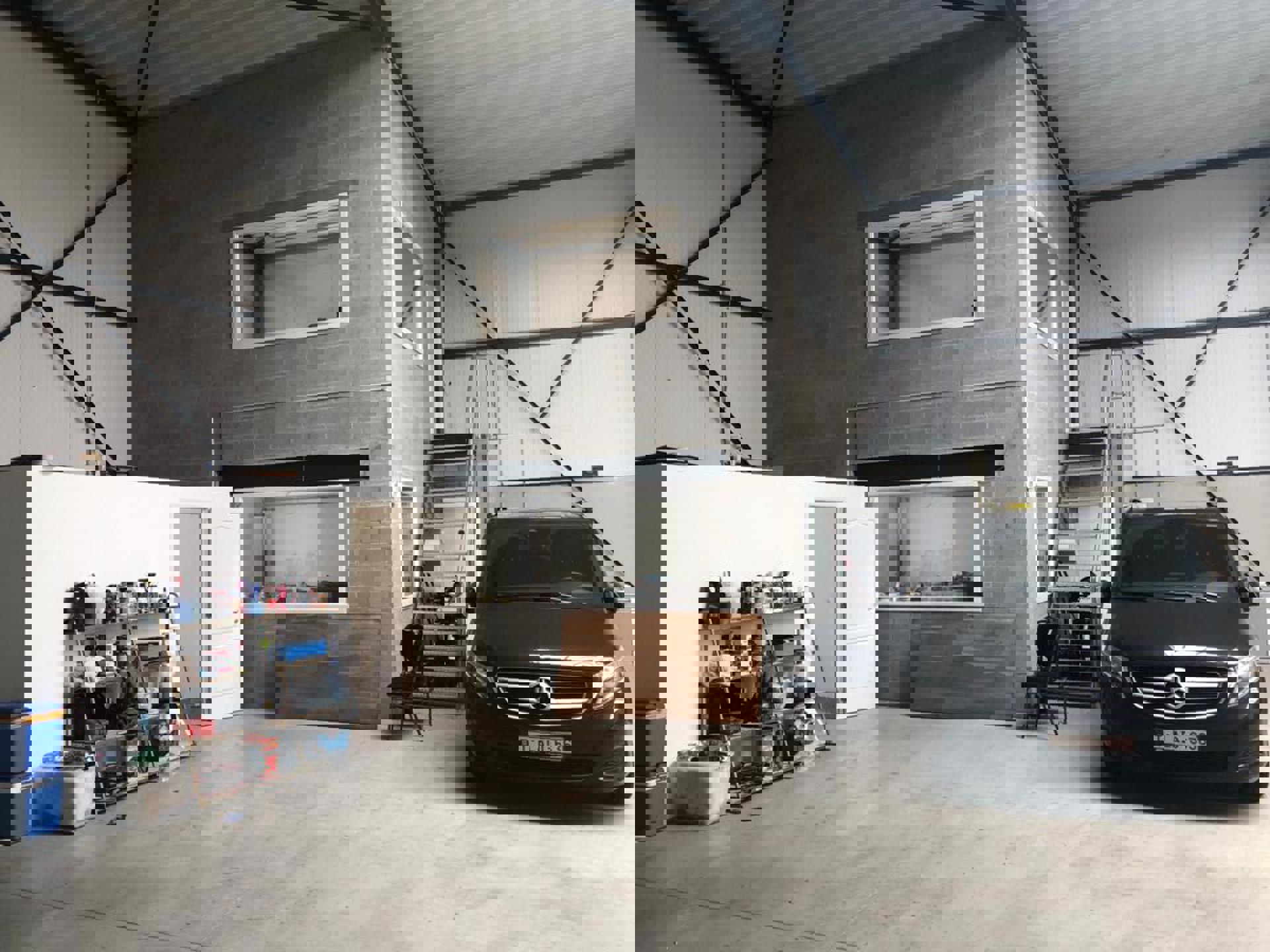 Magazijn van 281m² met kantoor (72m²) en 2 poorten foto 6