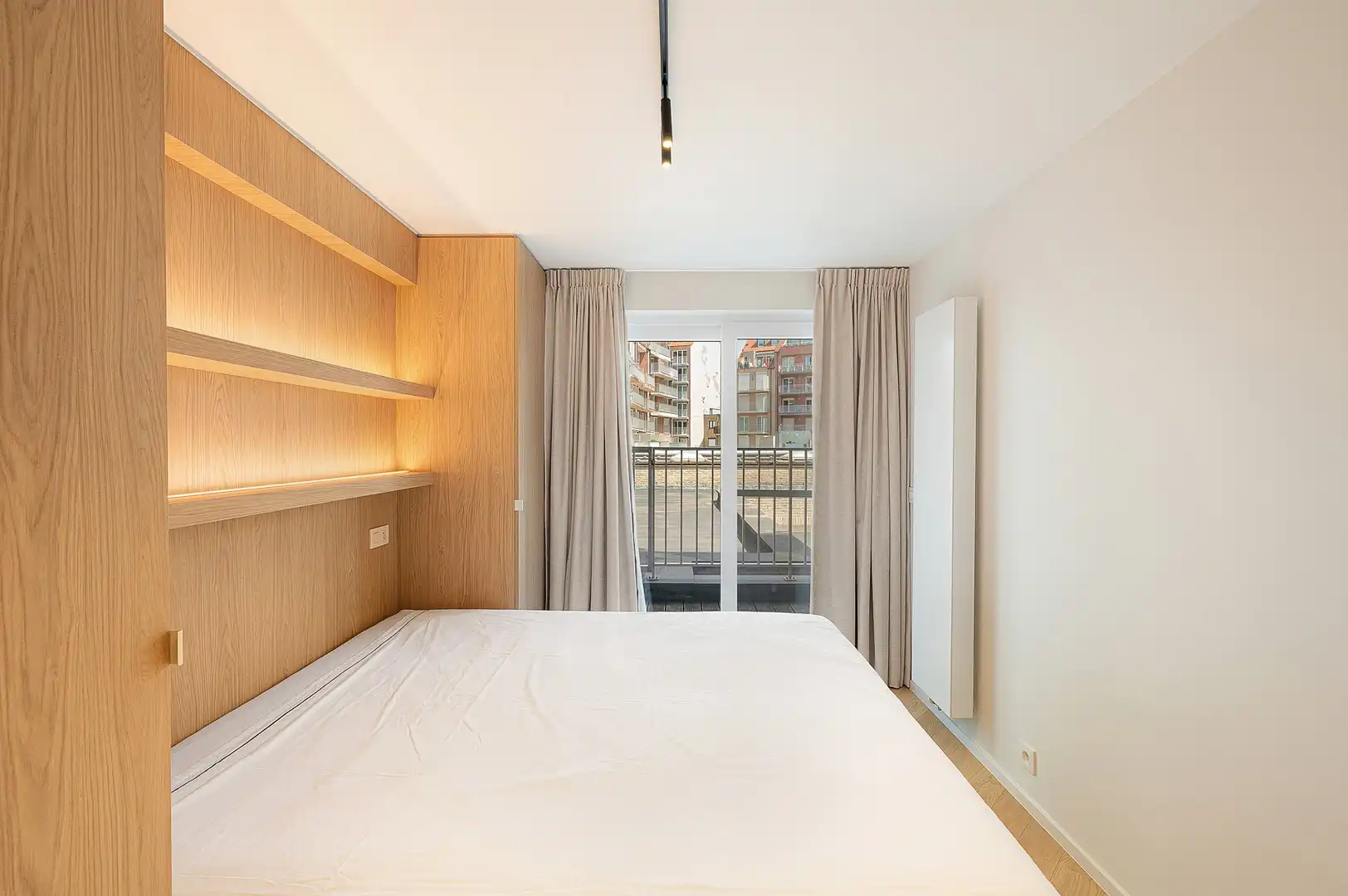 Gerenoveerd 3 slaapkamerappartement met zijdelings zeezicht. foto 15