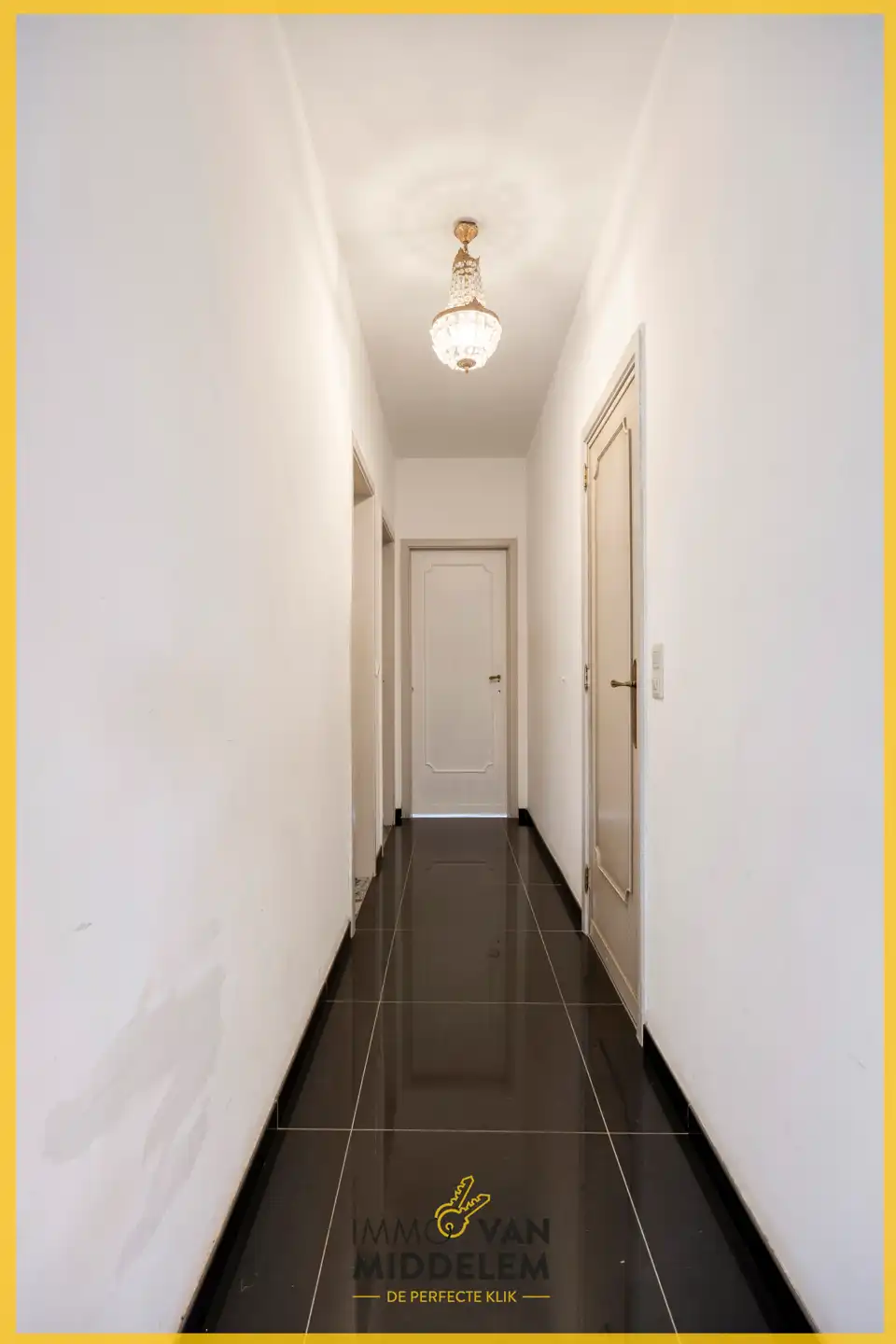 RUIME WONING MET 6 KAMERS EN GROTE TUIN foto 10