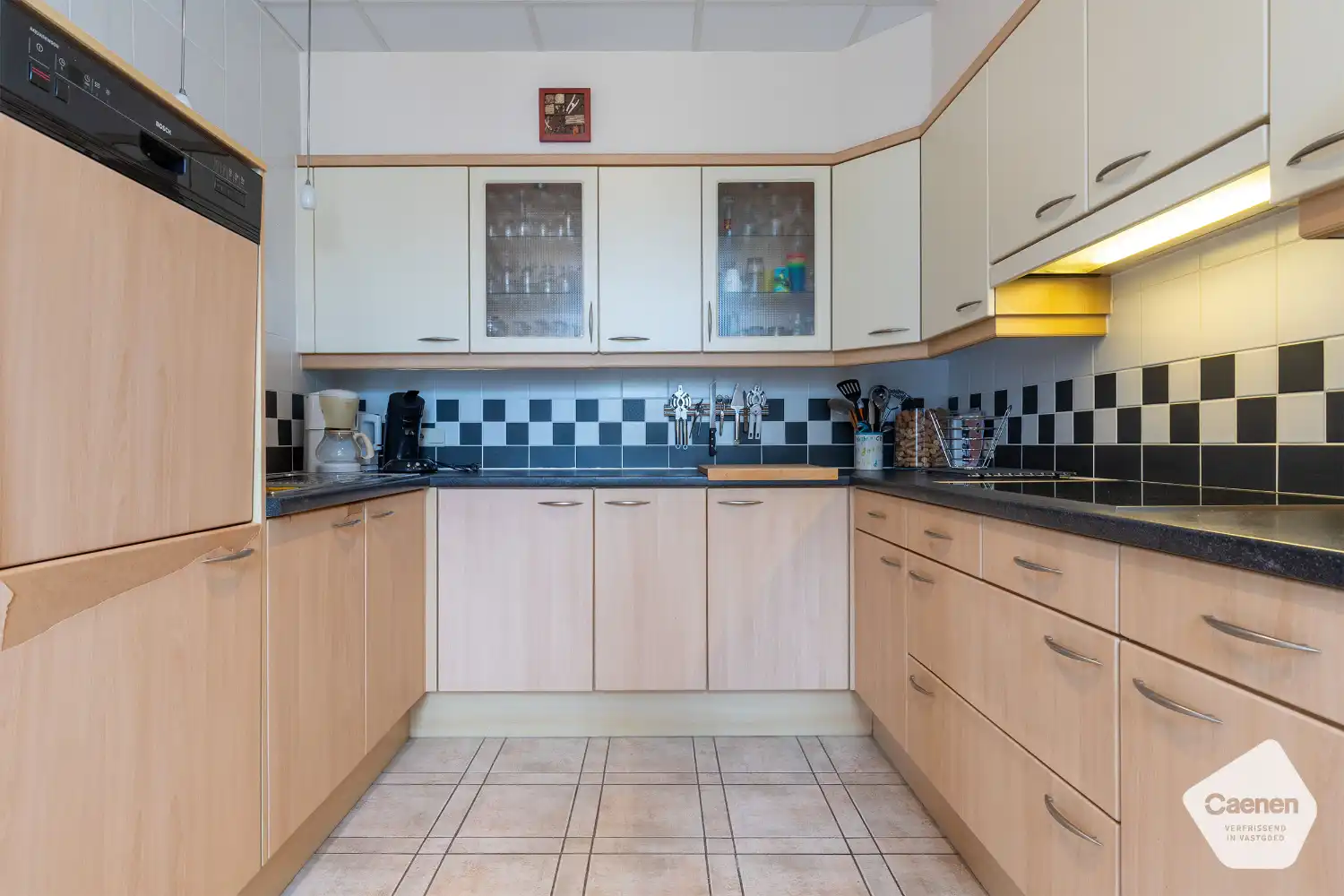 Ruim en lichtrijk appartement met 3 slaapkamers op topligging vlakbij station, strand en centrum foto 9