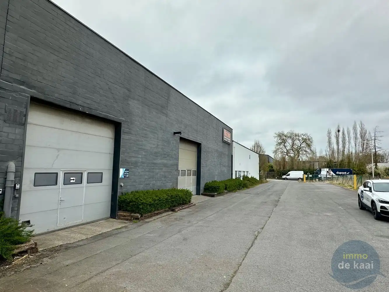 Industrieel-magazijn-logistiek te huur foto {{pictureIndex}}