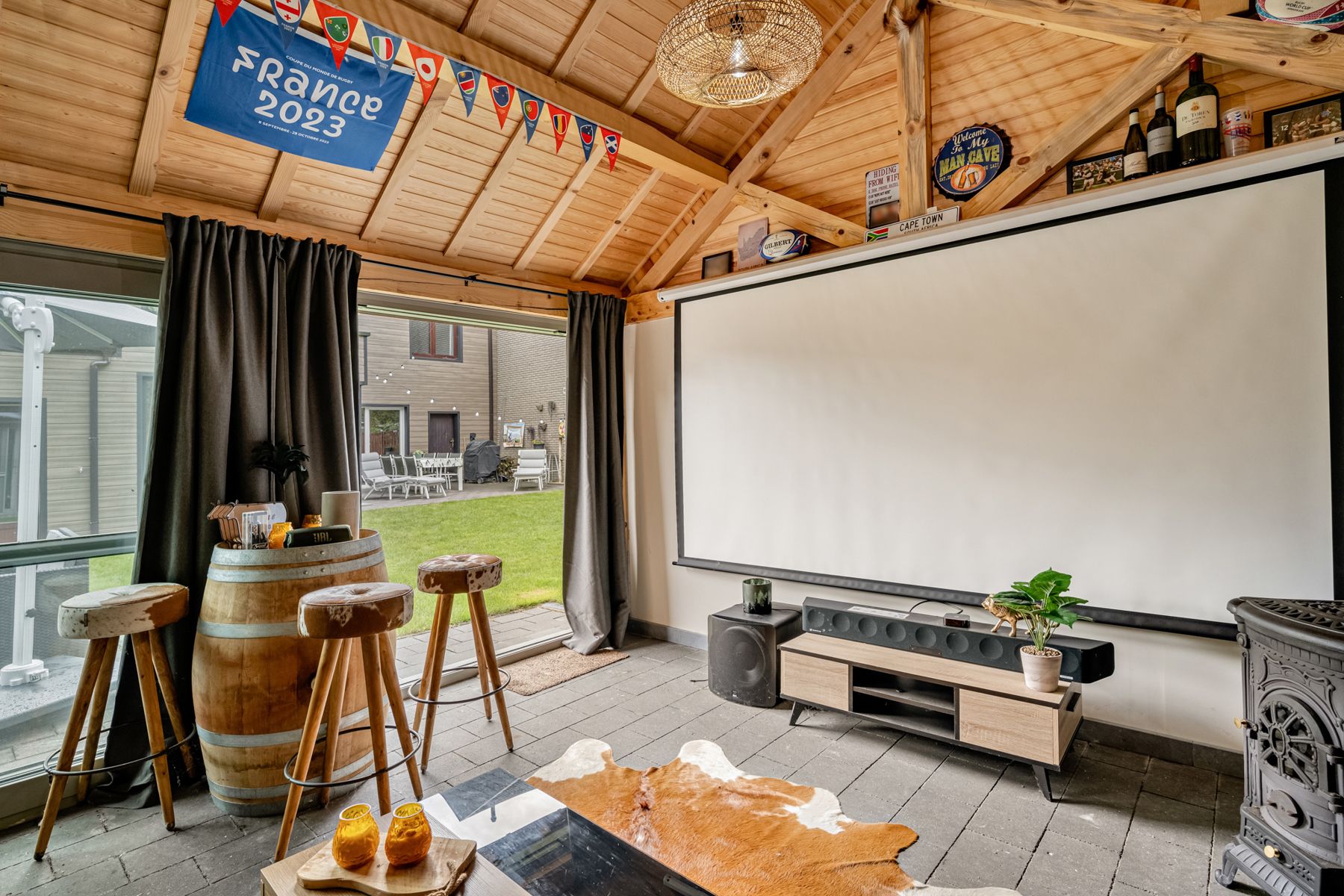 Prachtige Gerenoveerde Woning met Tuinkantoor foto 28