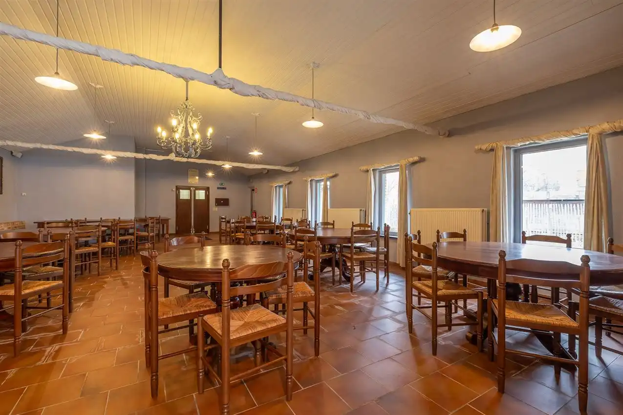 Uniek gebouw met historische waarde en karakter foto 24