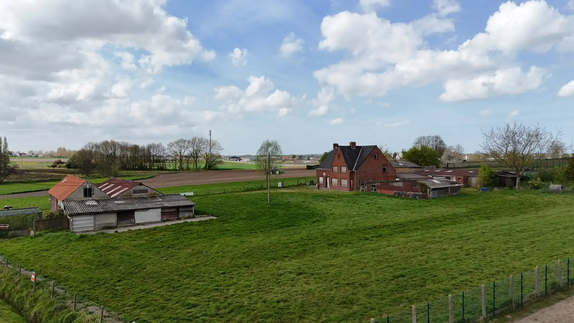 Alleenstaande woning met vergezichten te Zwevezele foto 10