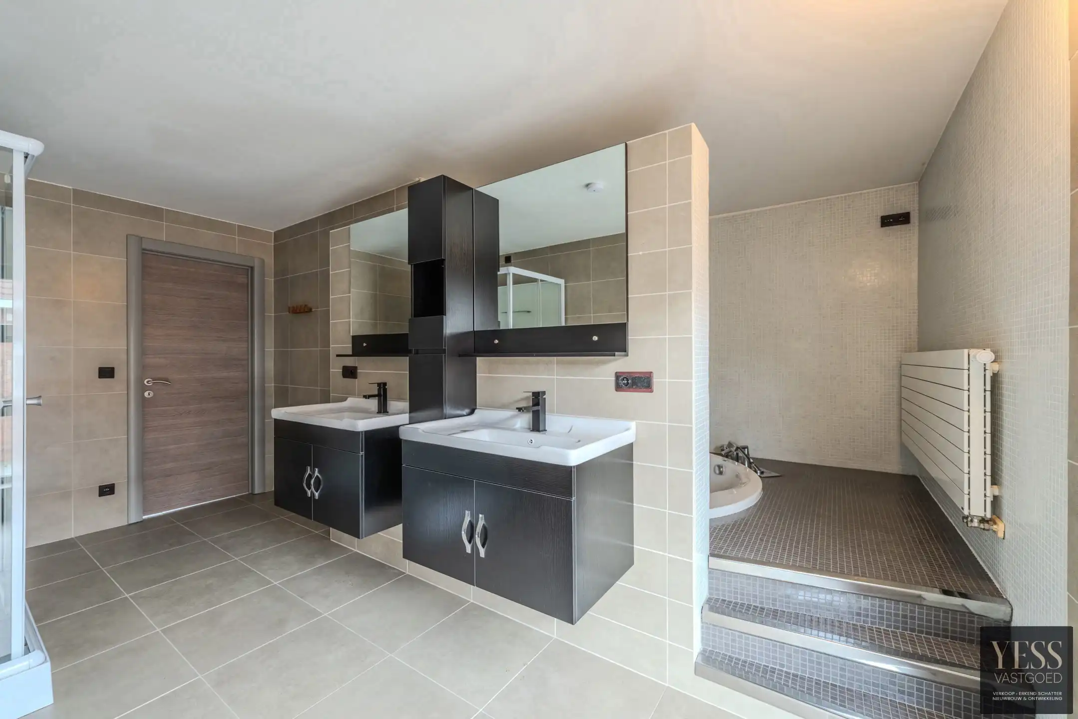 Uniek penthouse + magazijn/atelier en ruim terras Oudenburg! foto 13