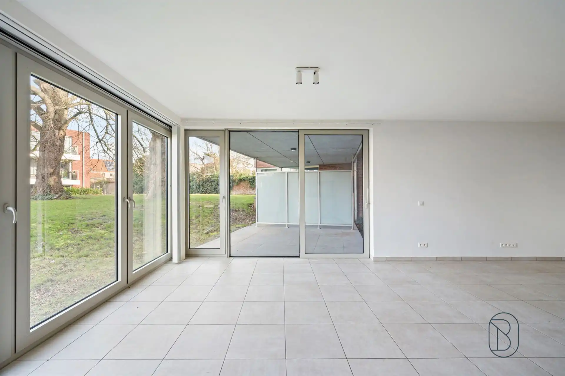 Topgelegen in het centrum: kwalitatief appartement met zicht foto 8