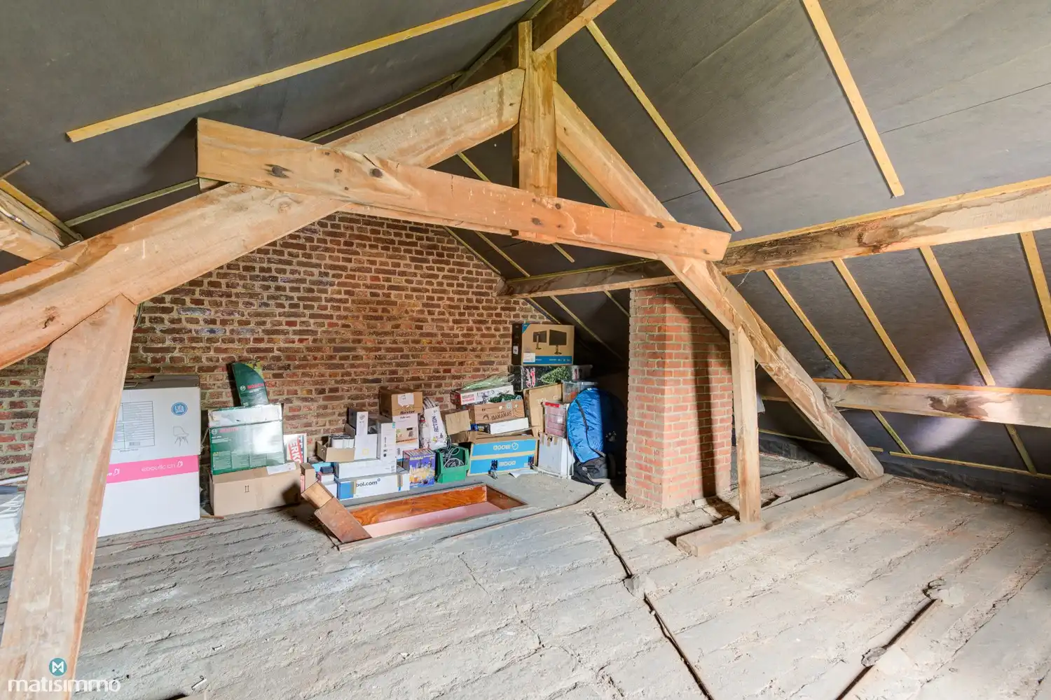 RUIME GEZINSWONING MET 3 SLAAPKAMERS EN EEN RIANTE TUIN OP EEN PERCEEL VAN 1.411 M² NABIJ HET CENTRUM VAN TONGEREN foto 32