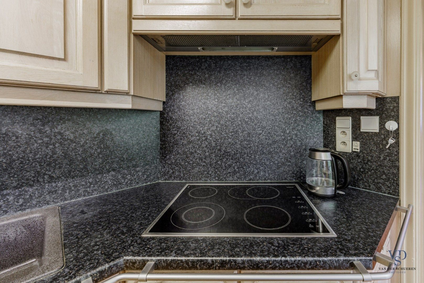 Verhuurde woning nabij station.  foto 4