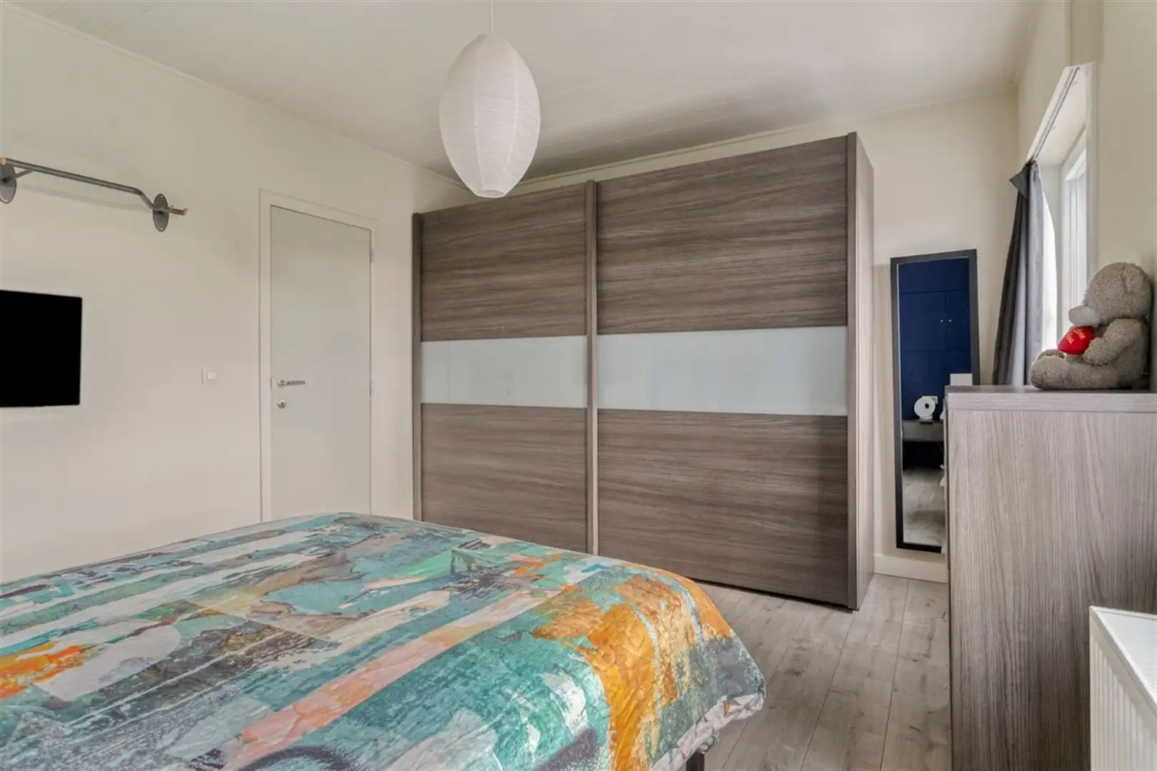 Rustig gelegen, gerenoveerde halfopen bebouwing met 3 slaapkamers. foto 10