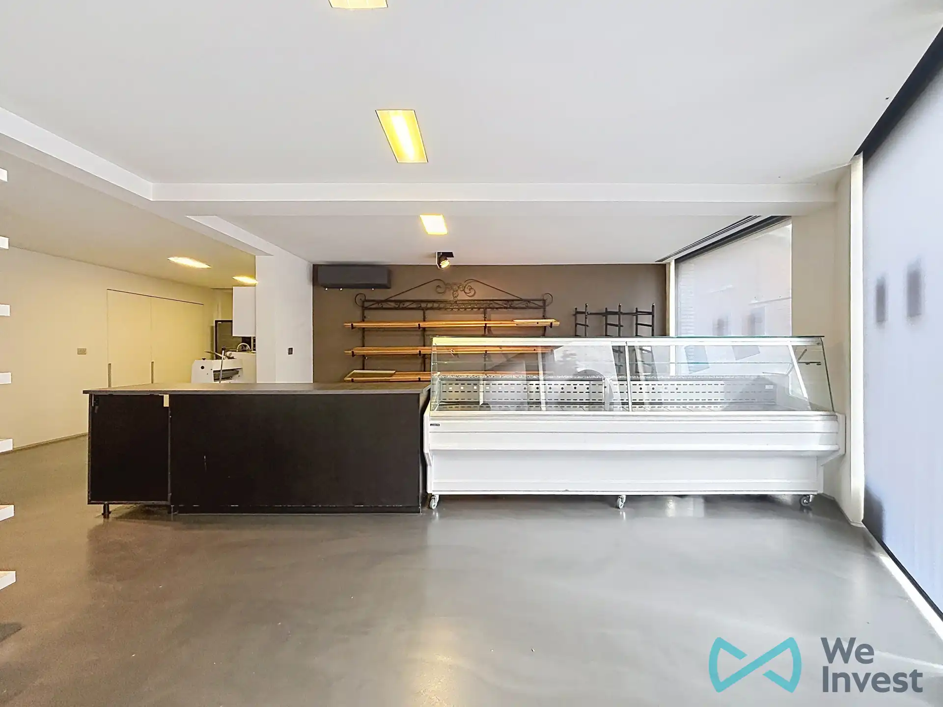 Handelspand van 95 m² op uitstekende commerciële ligging! foto 5
