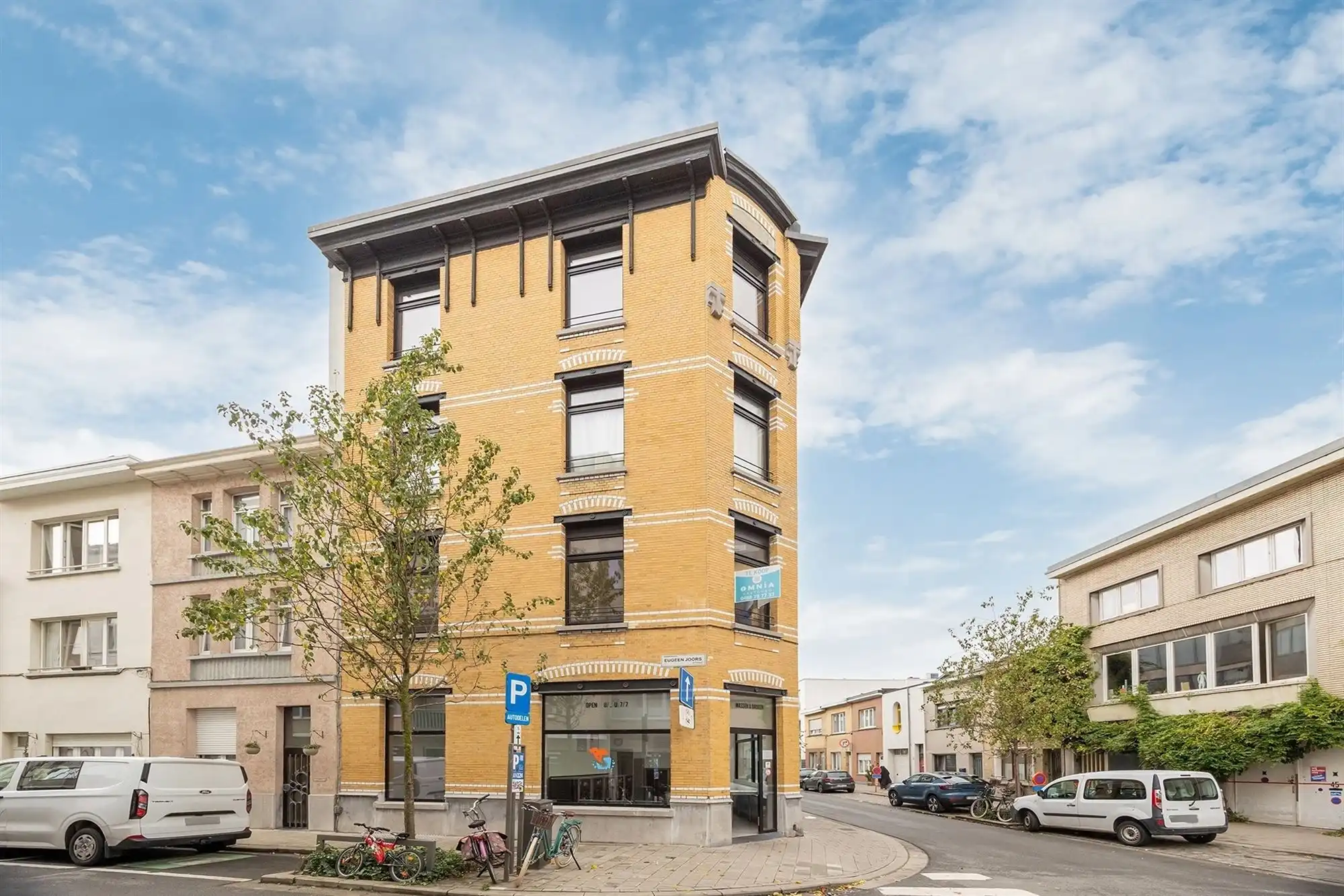 Gerenoveerd app. met 2 slpkmrs in kleinschalig gebouw foto 24