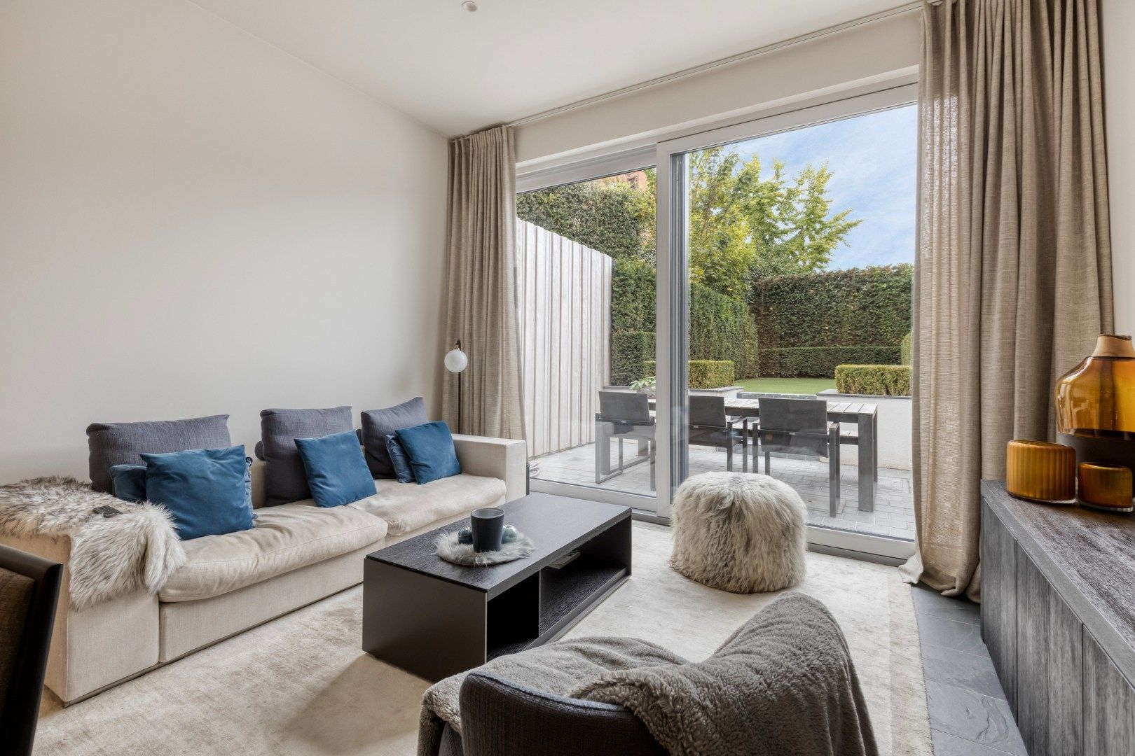 ENERGIEZUINIGE-INSTAPKLARE woning met GARAGE foto 2