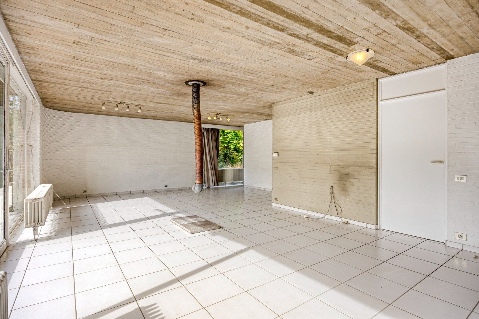 Gunstig gelegen te renoveren woning op mooi perceel van 16a07ca ! foto 10