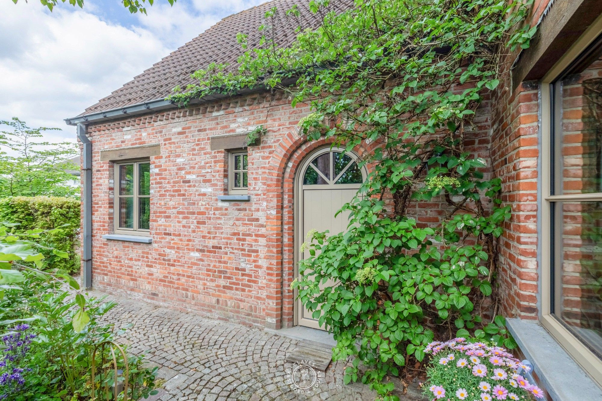 Charmante woning op een welgelegen locatie in Sinaai-Waas foto 21