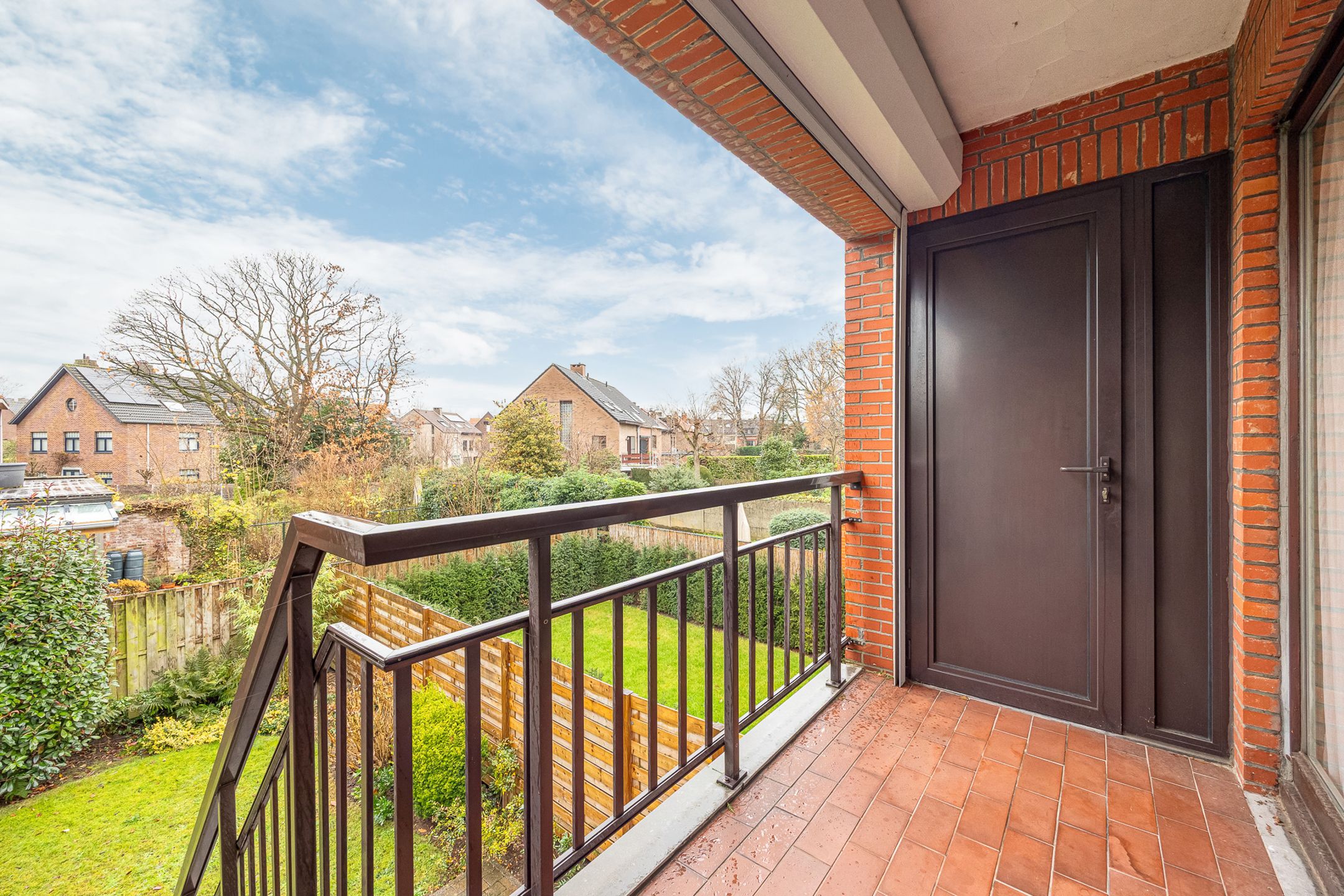 Solide te renoveren woning op top locatie foto 13