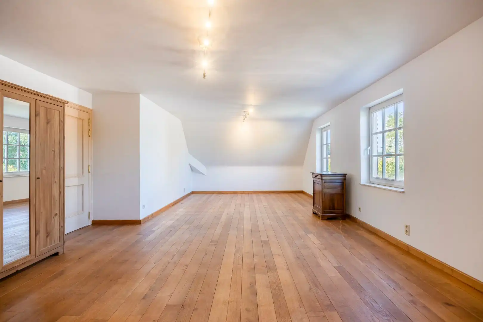 Villa met bureau,  5 slaapkamers, 2 badkamers en ruime tuin in Bierbeek! - EPC 172 kWh/m² - bewoonbare opp. 242 m² foto 17