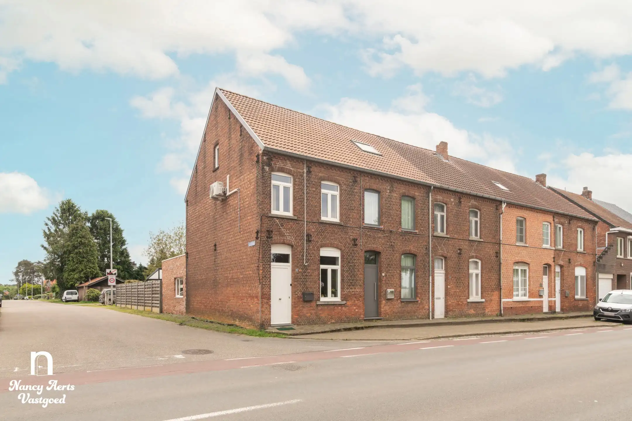 Charmante gerenoveerde woning met zuidgerichte tuin foto 4