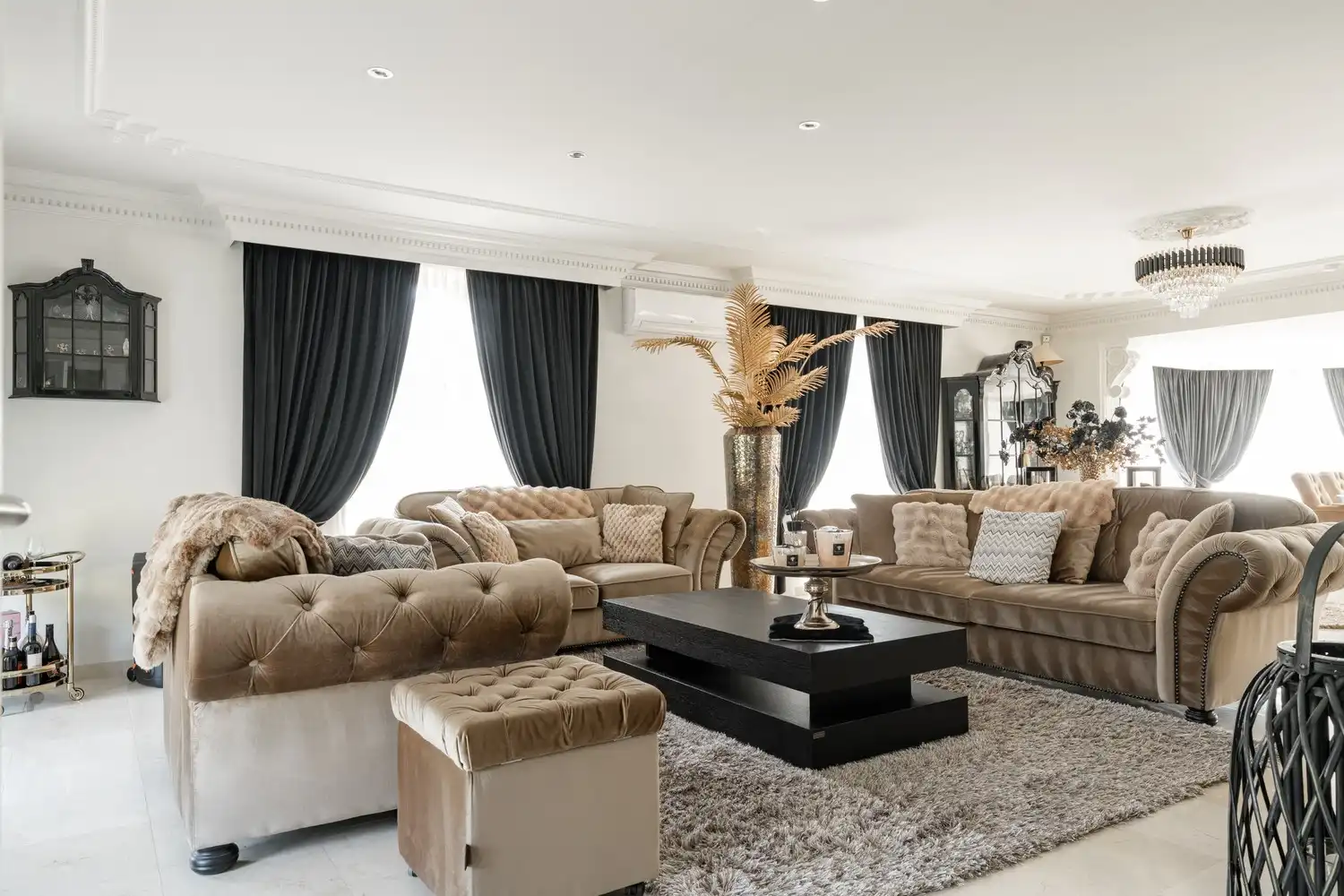 Villa landhuis op een gunstige locatie vlakbij de Nederlandse grens! foto 6