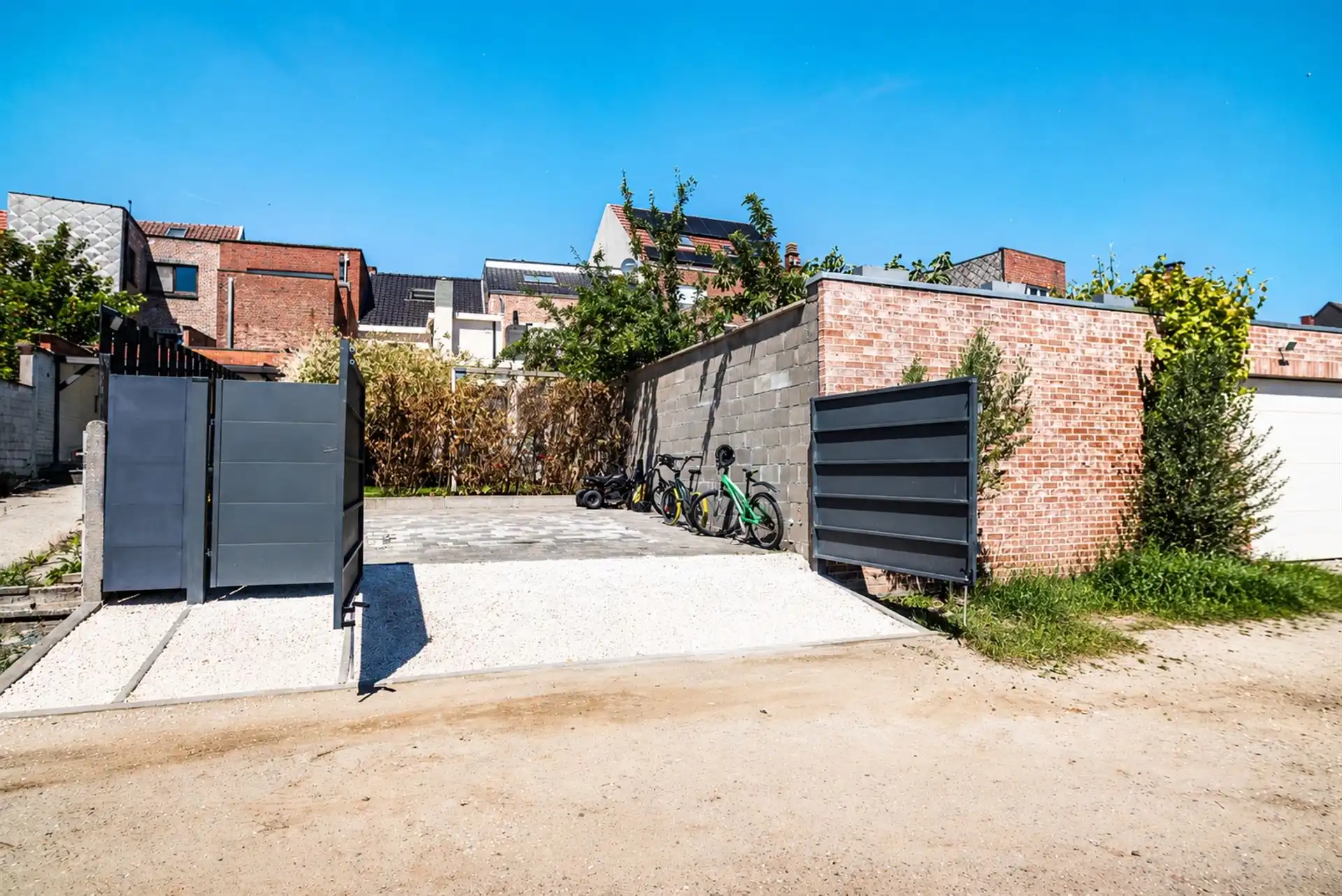 Instapklare woning met 4 slpk, kelder, ZO-tuin + uitweg foto 17