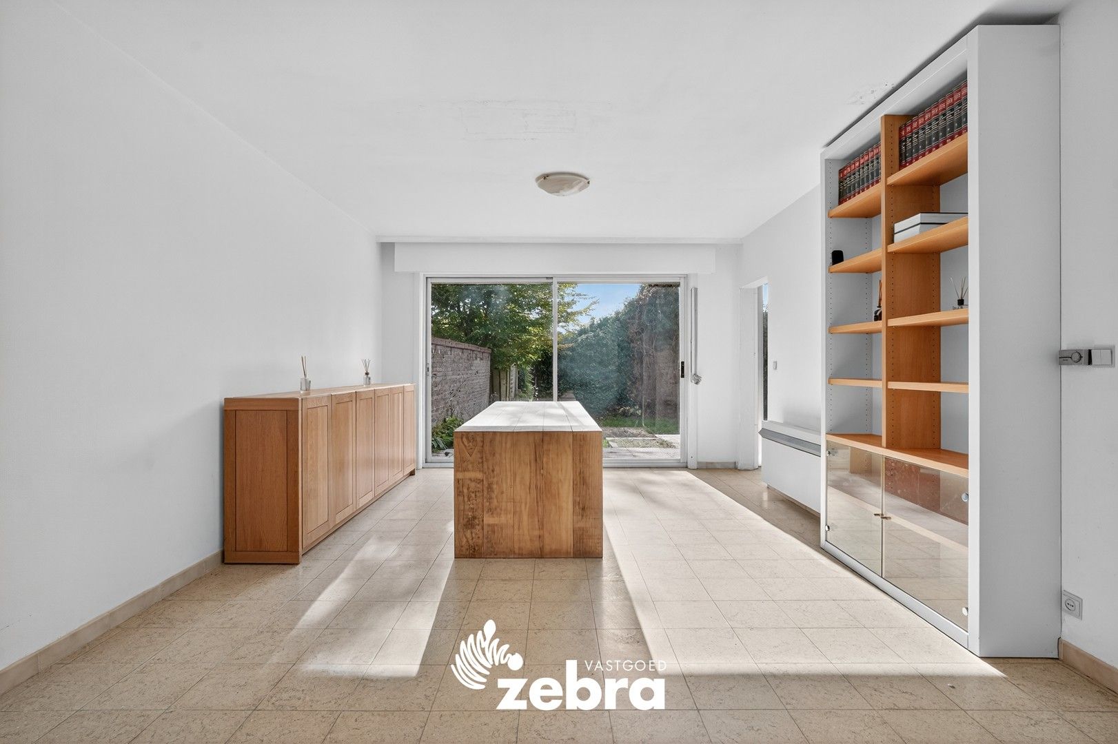 Zeer ruime woning met inpandige garage te koop in Staden! foto 7