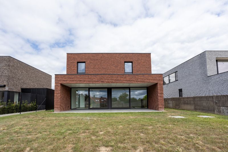 Pas opgeleverde nieuwbouw met garage en zonrijke tuin foto 4