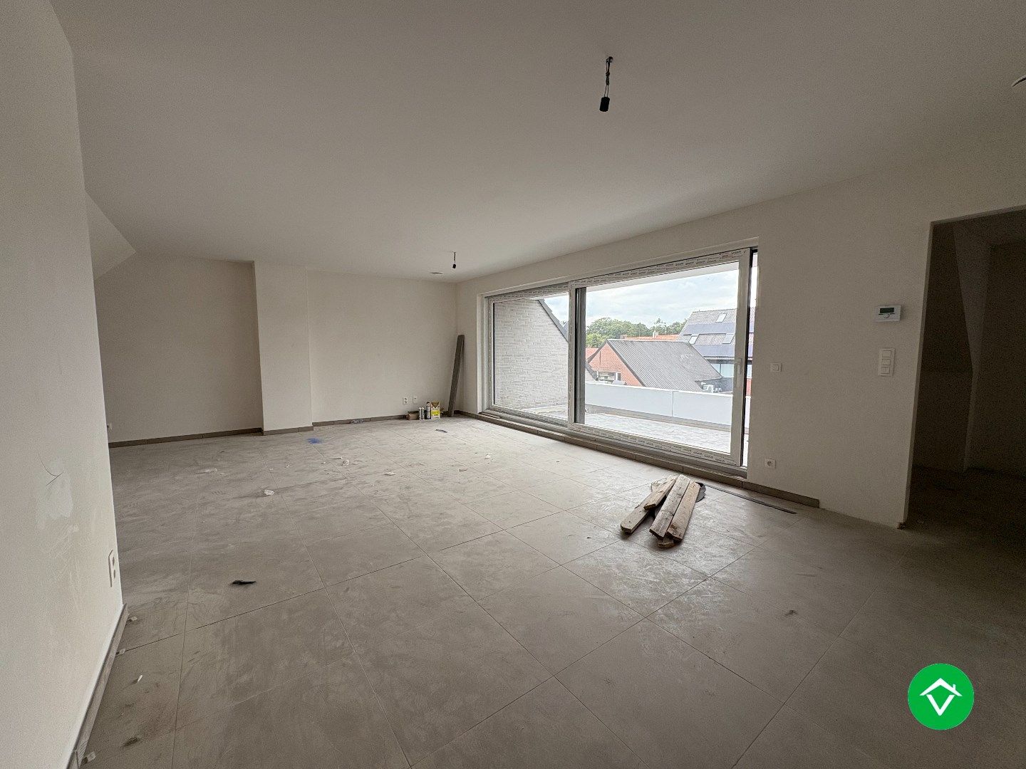Nieuwbouwappartement met 2 slaapkamers en 2 terrassen in centrum Koekelare  foto 4