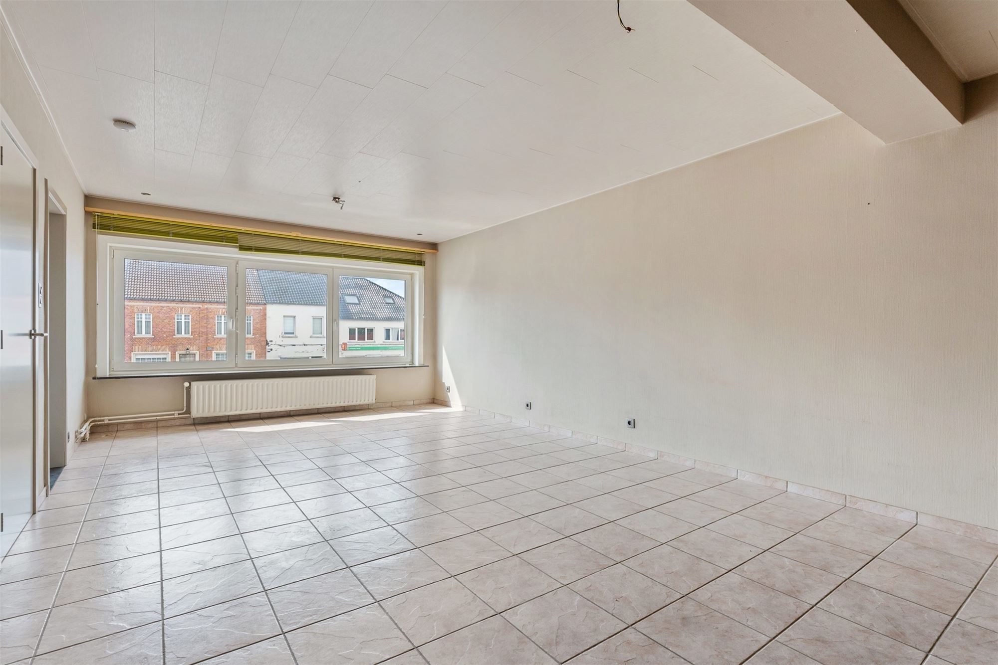 CENTRAAL GELEGEN EN INSTAPKLAAR APPARTEMENT MET 2 SLAAPKAMERS EN GARAGE NABIJ PAAL DORP foto 4