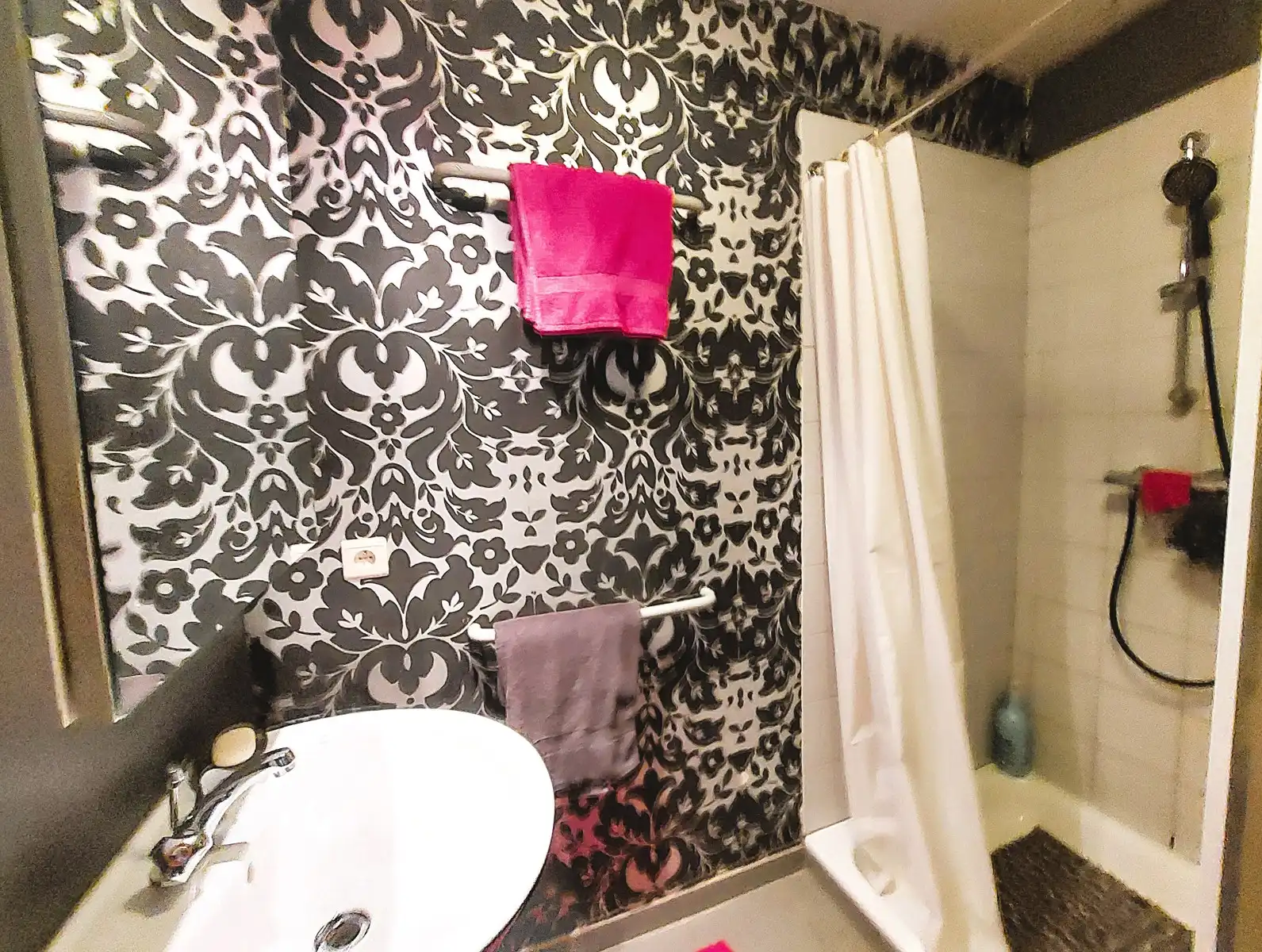 GEMEUBELD - 1 slpk. gelijkvloers appartement met stadstuin ! foto 11