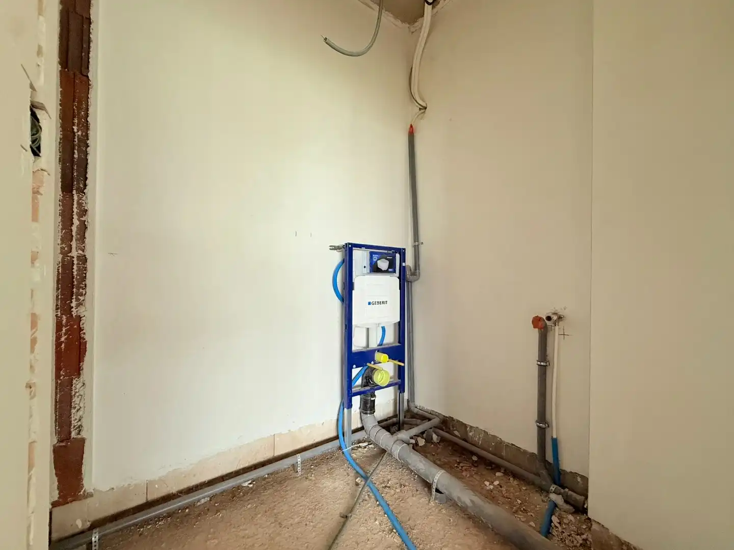 Centraal gelegen commerciële ruimte van 300 m² in Ham met parkeergelegenheid foto 17