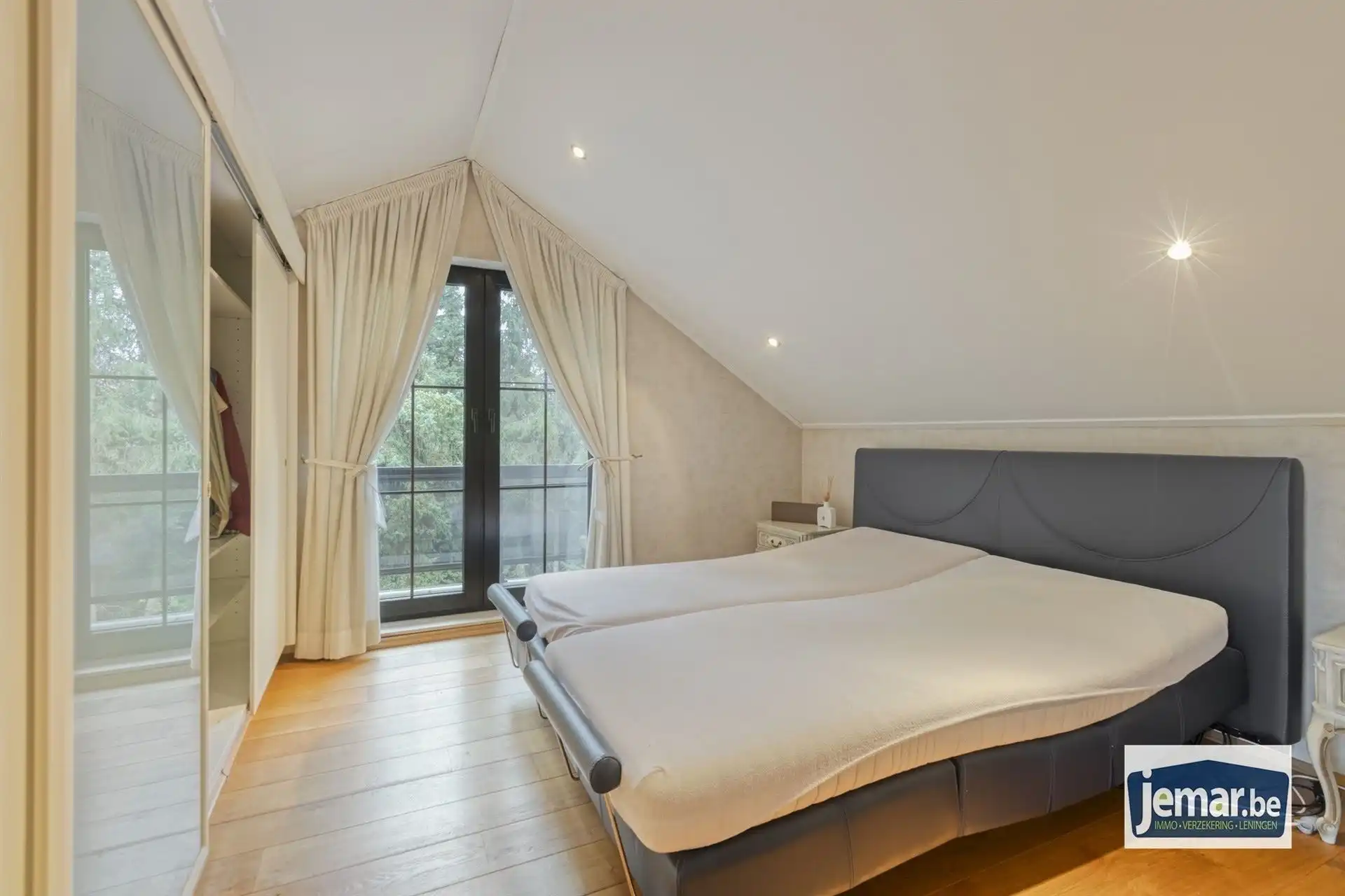 Vrijstaande villa van 306 m² op 17a95ca, gelegen vlak bij Connecterra, de toegangspoort tot het Nationaal Park Hoge Kempen, en op wandelafstand van Maasmechelen Village! foto 20