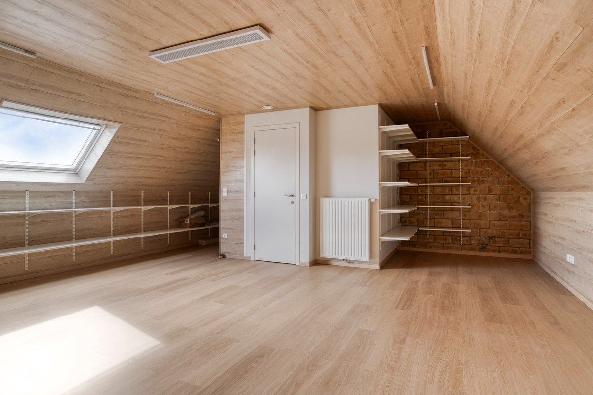 Recente halfopen woning met 4 slaapkamers en garage! foto 17