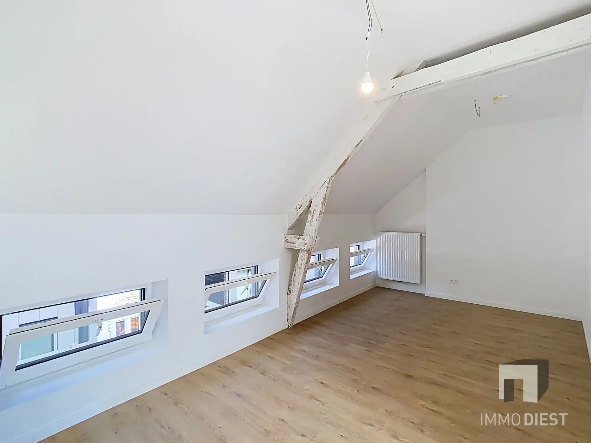Knap appartement met terras en 1 slpk - centrum Diest - veel lichtinval foto 7