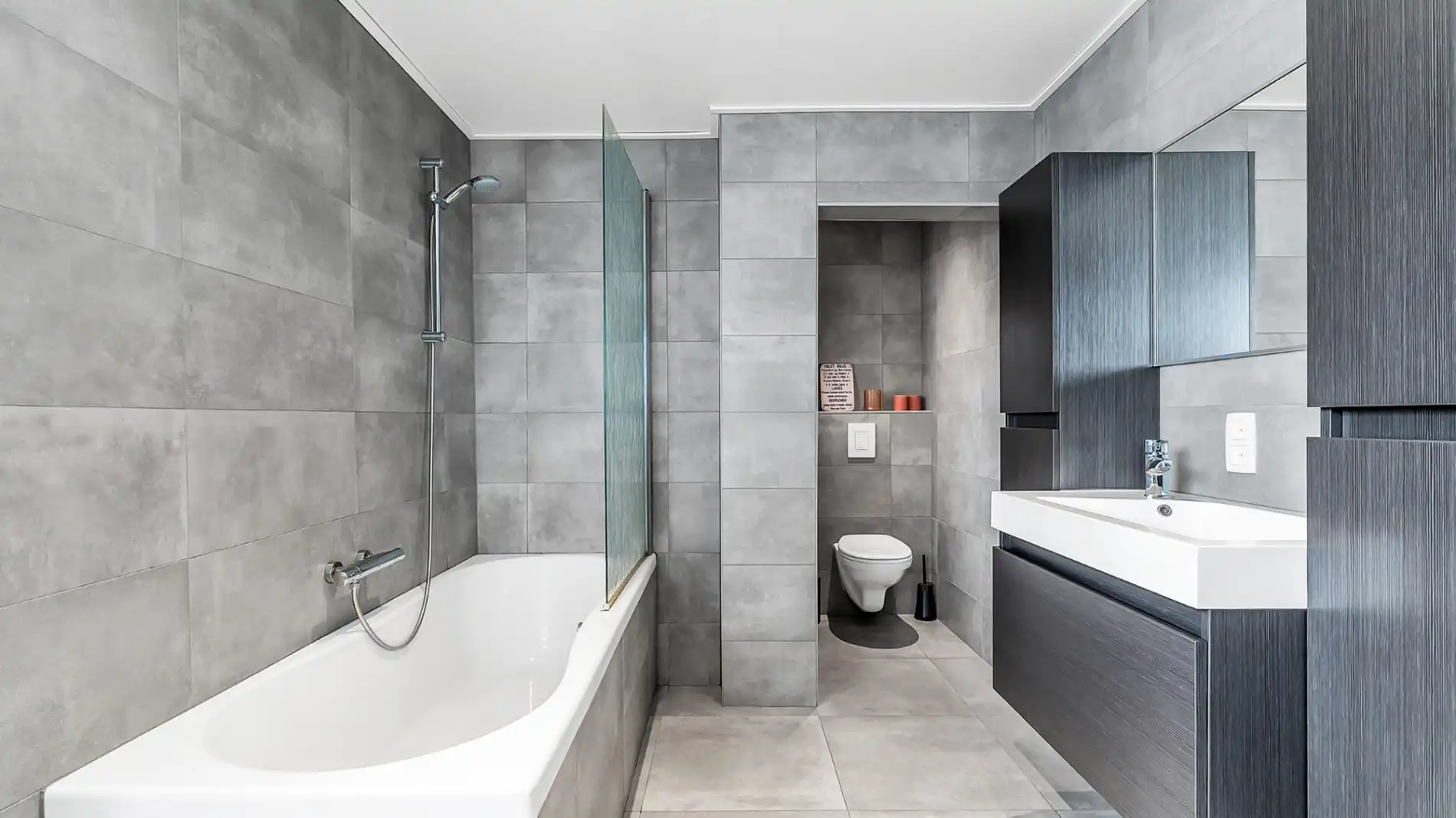 Knusse, betaalbare woning met dubbele garage in het geliefde Leut! foto 6