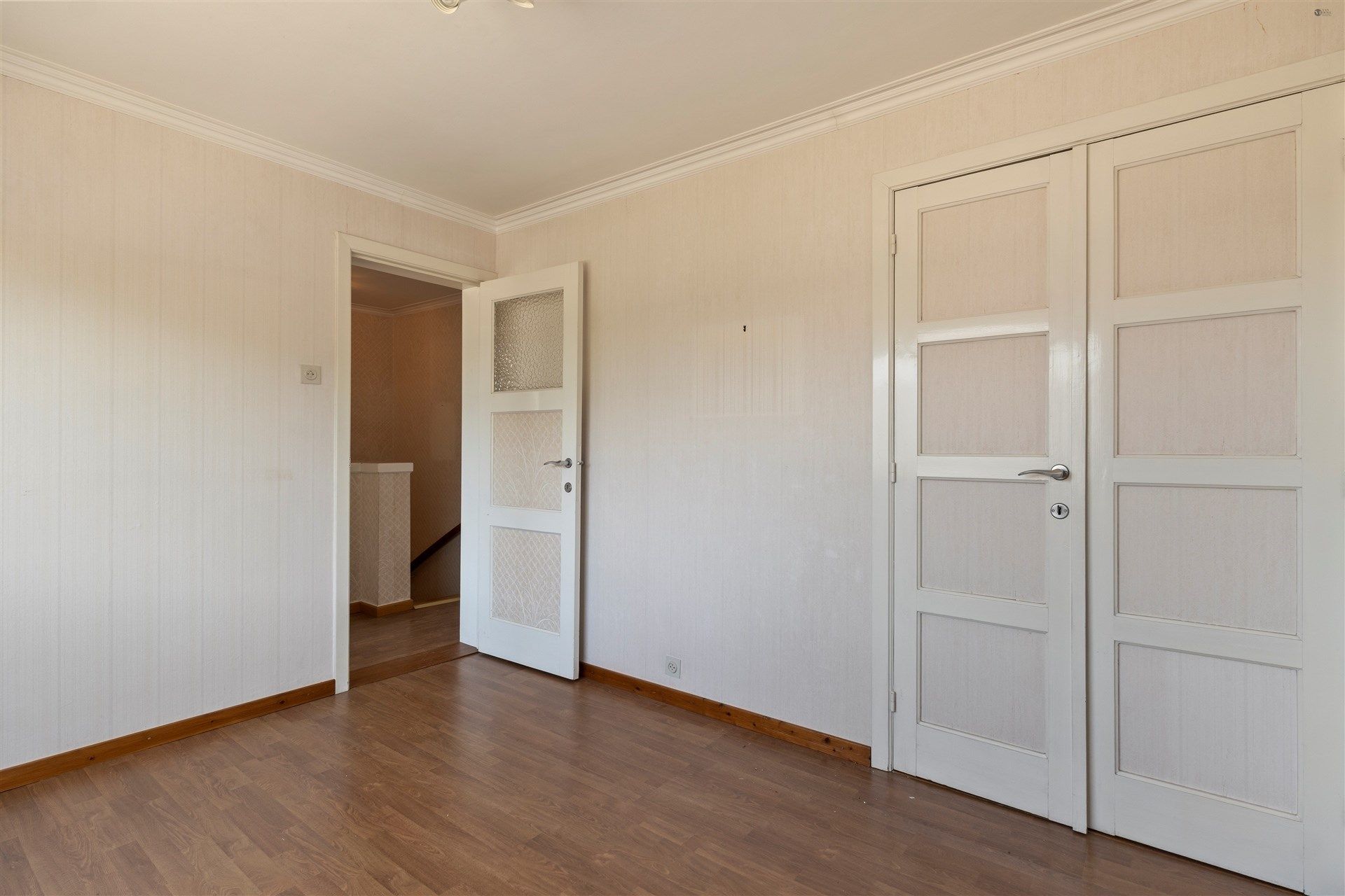 Te renoveren rijwoning op een rustige locatie in Kemzeke foto 17