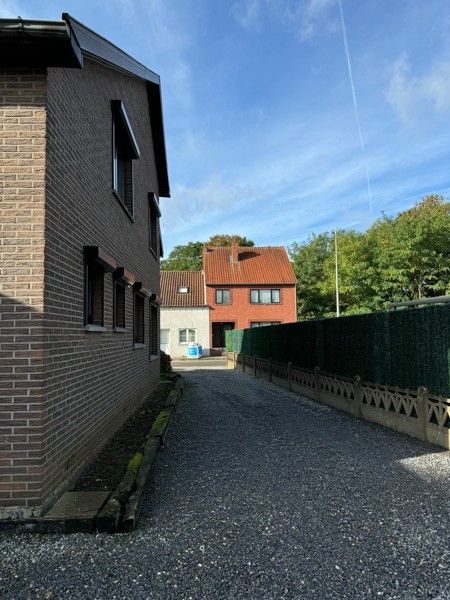 Vrijstaande woning met 5 slaapkamers. foto 31