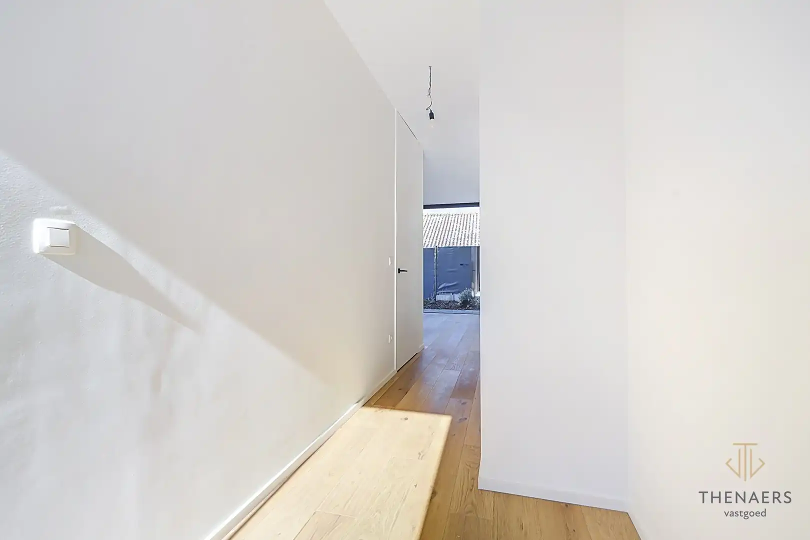 Strakke en luxueus gerenoveerde open bebouwing met hoogwaardige afwerking en EPC A in Wilderen. foto 15