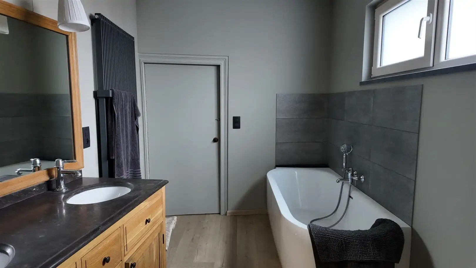 Ruime karakterwoning met praktijkruimte foto 17