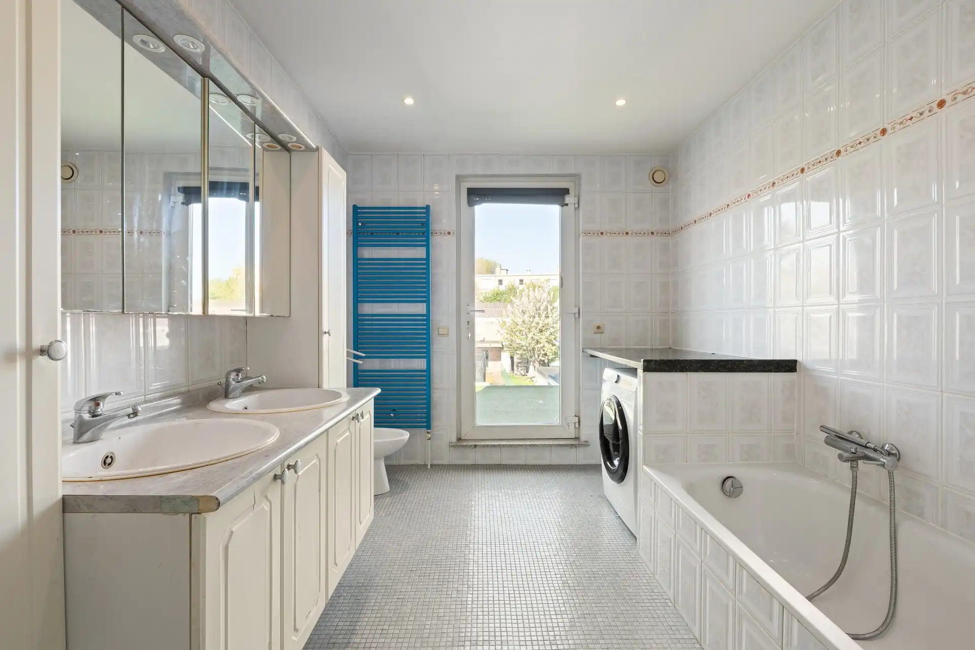 Instapklare energiezuinige eengezinswoning met 4 slaapkamers, 2 badkamers en West tuin. foto 14