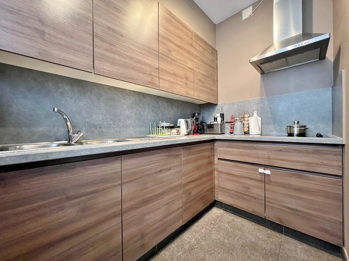 Gelijkvloers appartement met gezellige koer in het centrum van Ieper foto 5