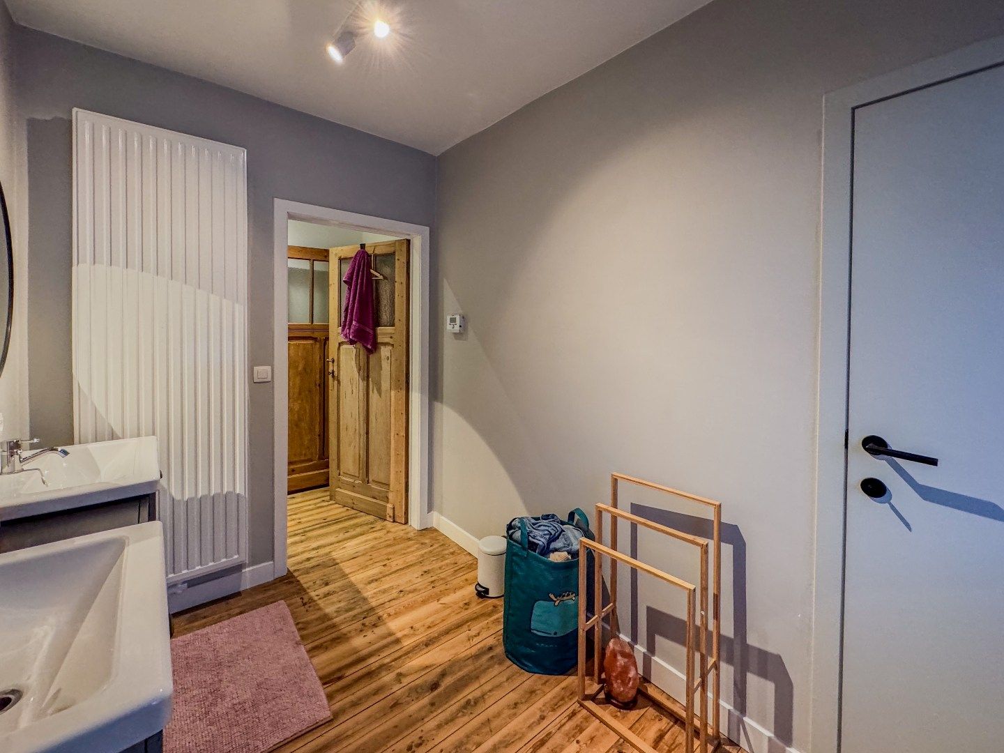 Woning met 3 slaapkamers, garage en gezellig stadstuintje met berging. foto 13