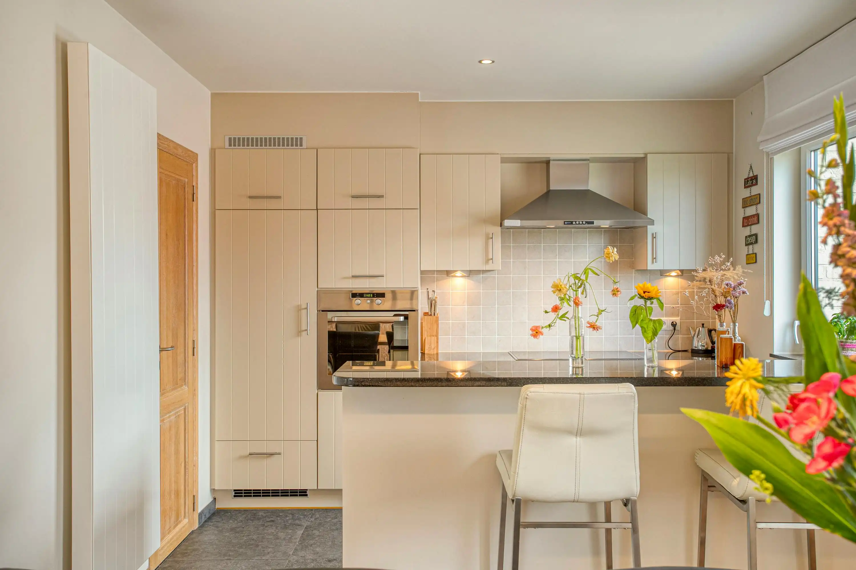 Appartement met groot terras te koop in Brugge foto 9