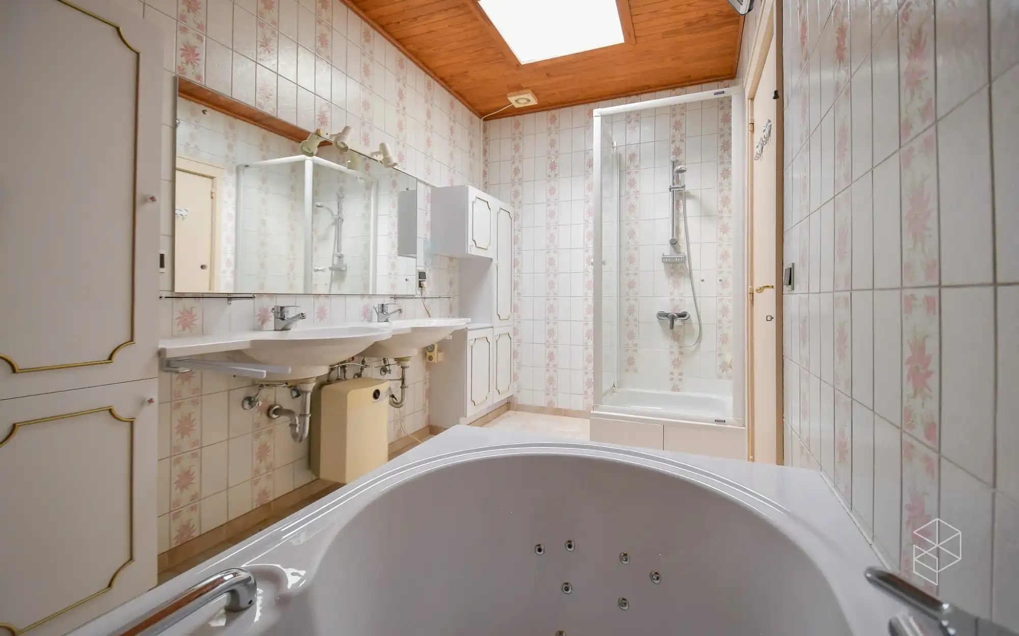 Centraal gelegen gelijkvloerse woning met royale tuin op 1636m² foto 13