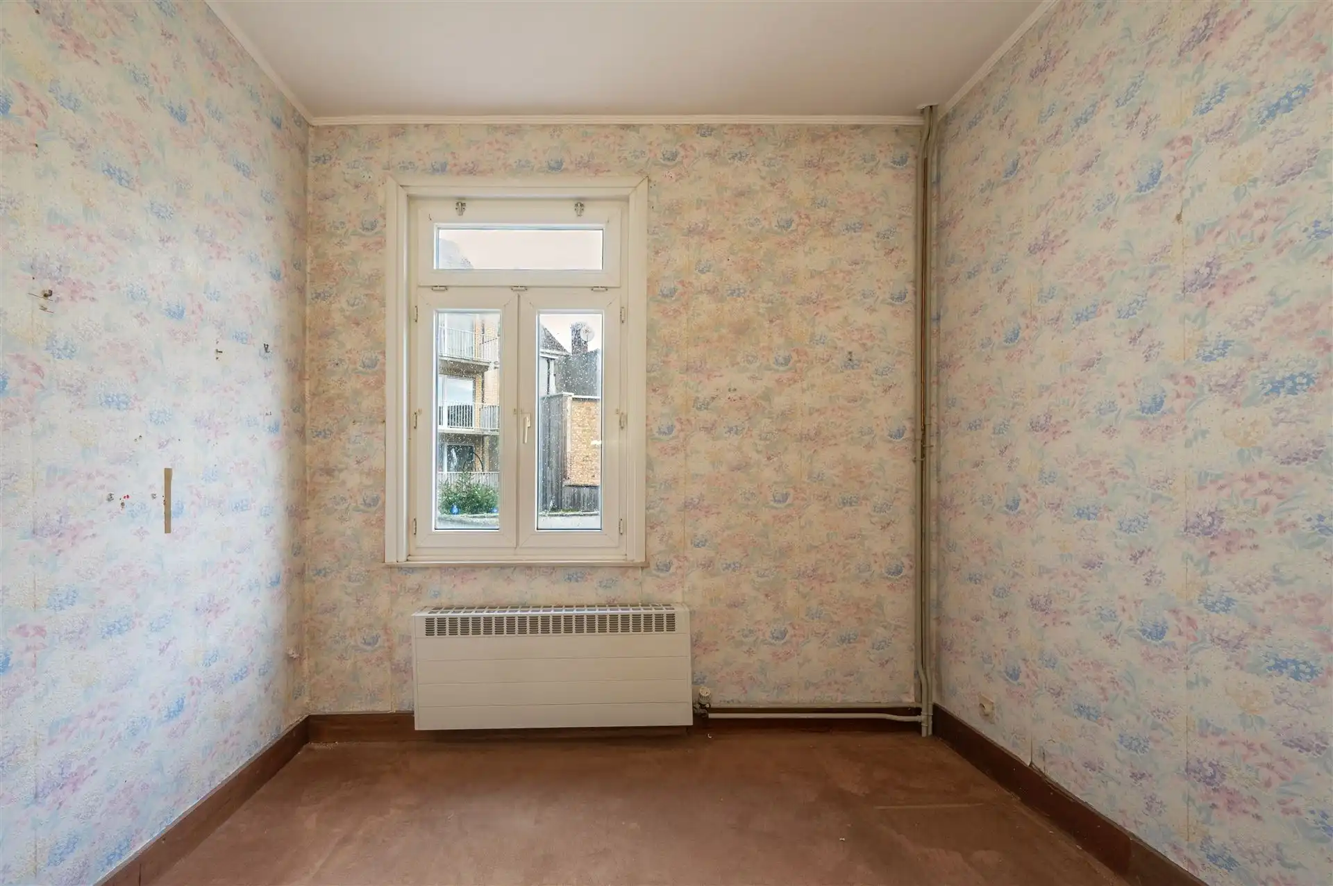 Te renoveren huis met 3 ruime kamers foto 13
