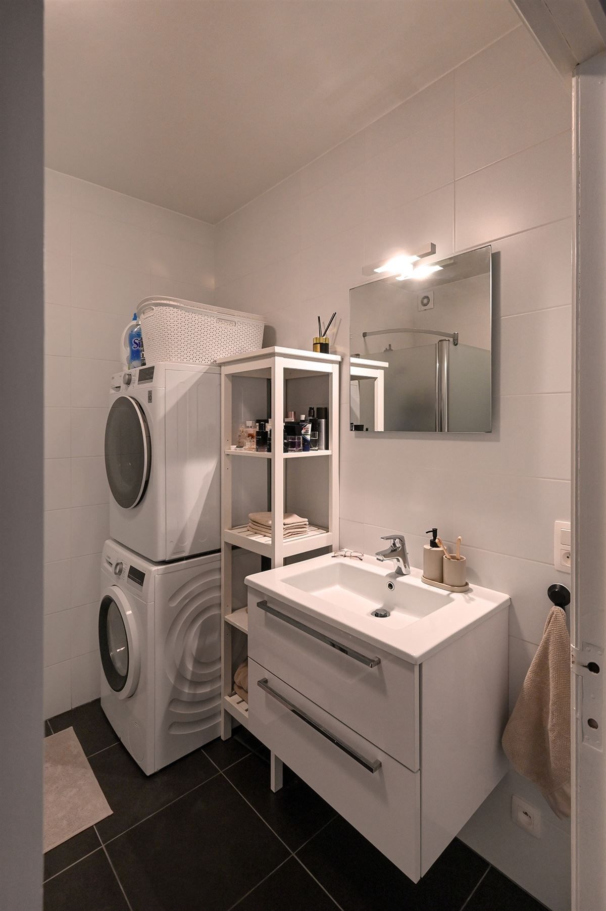 Opbrengsteigendom met twee vergunde appartementen  foto 26