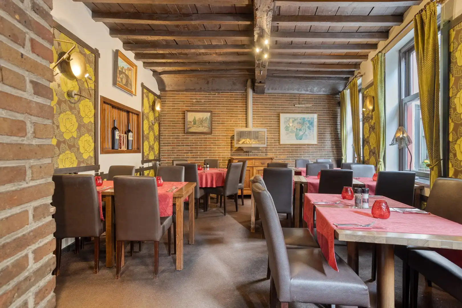 Overname horecazaak - | Topligging Simon Stevinplein Brugge foto 4